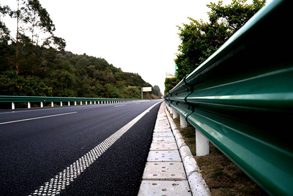 许昌高速公路护栏的常用类型