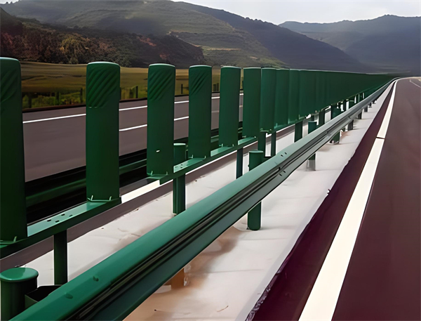 许昌三波护栏板在高速公路的应用